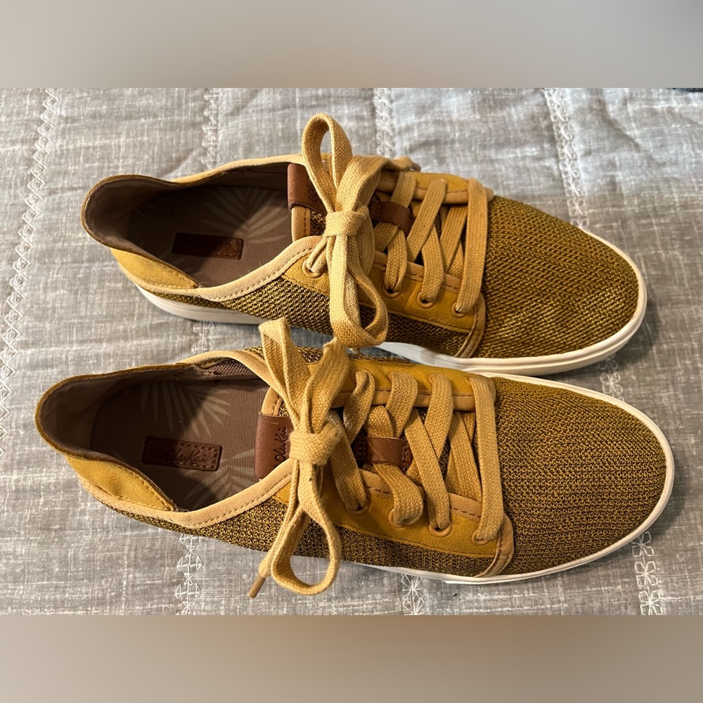 Oil Kai Women’s Mesh Sneakers